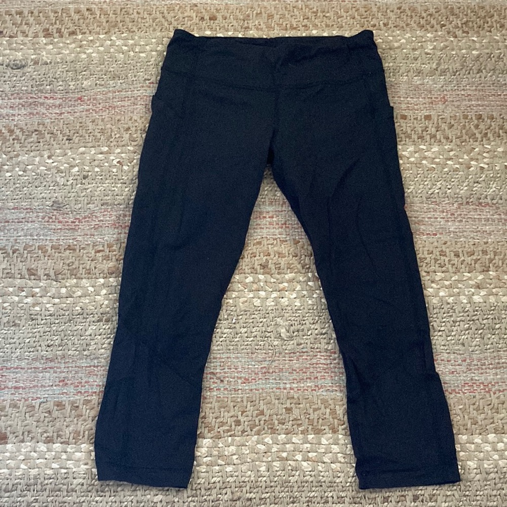 Lulu lemon black leggings in great condition size 8 - Picture 1 of 8